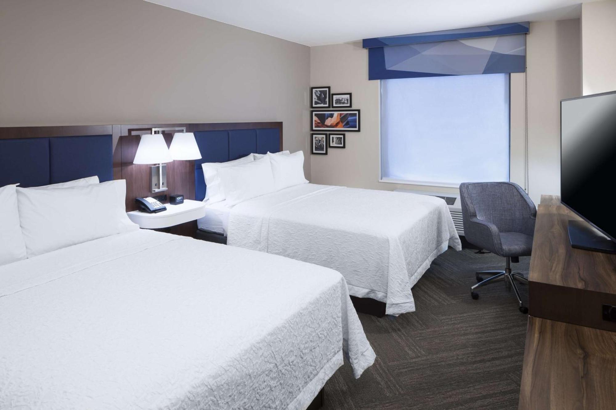 Hampton Inn & Suites Phoenix Downtown Exterior photo