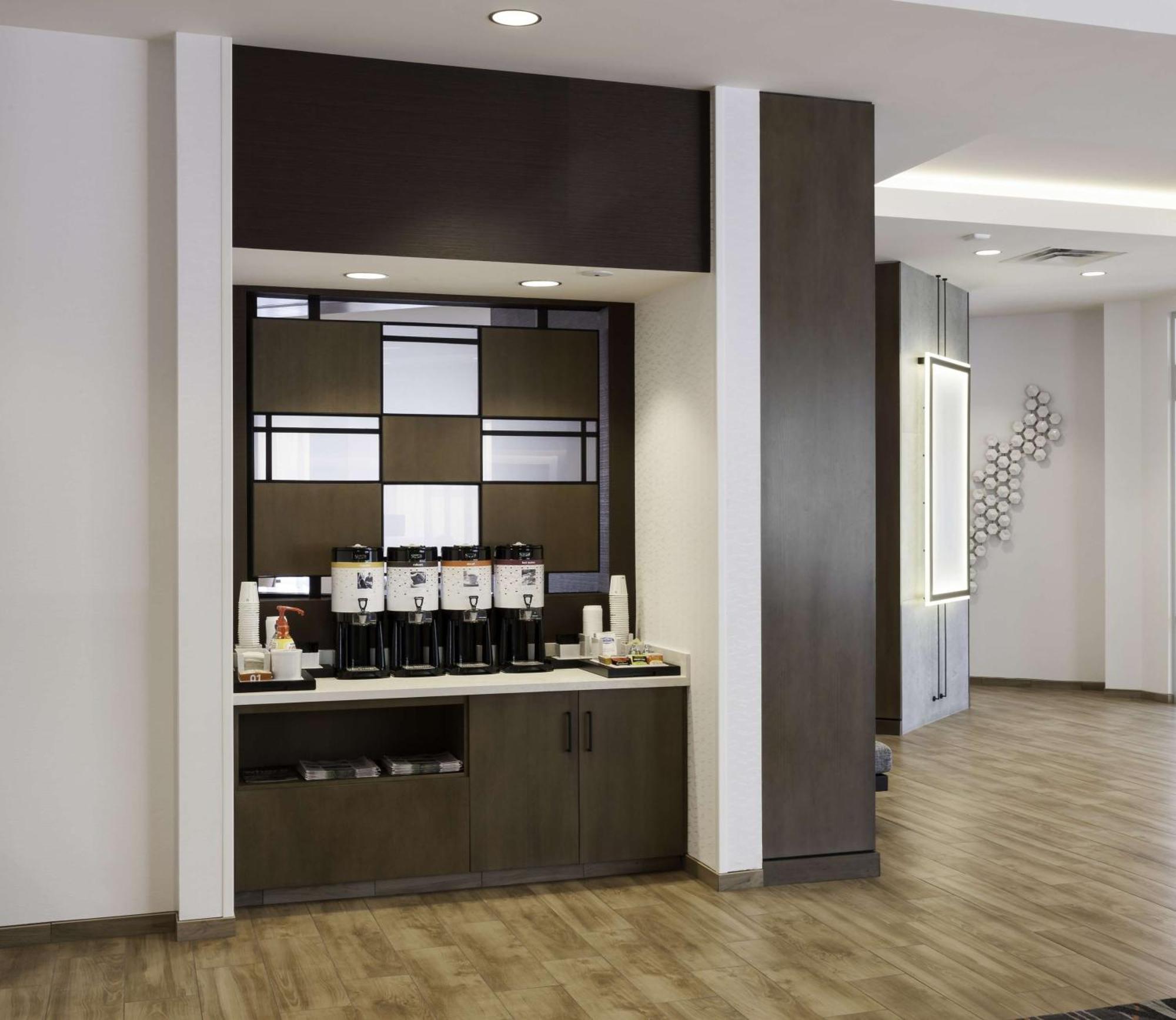 Hampton Inn & Suites Phoenix Downtown Exterior photo